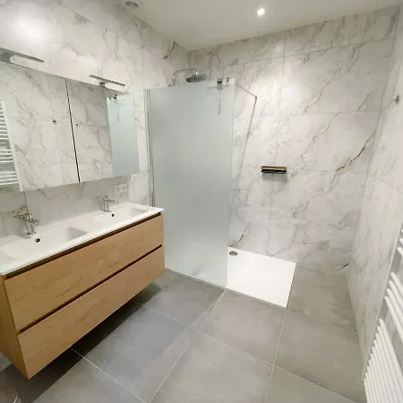 Semesterbostad Luxueuze Loft Nabij Centrum *